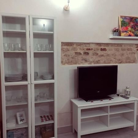 Apartamento La Teja-Parking Privado Appartement Carmona  Buitenkant foto